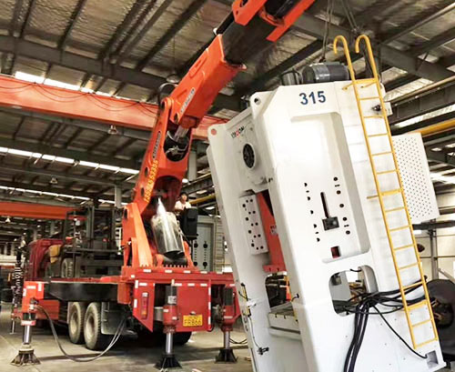 莱城提升工作效率，选择优质折臂吊租赁服务