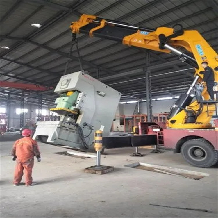 莱城80吨折臂吊车出租附近电话