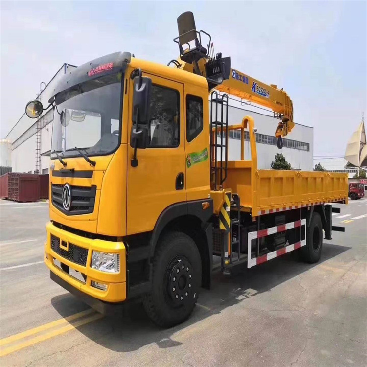 莱城附近找一辆随车吊出租