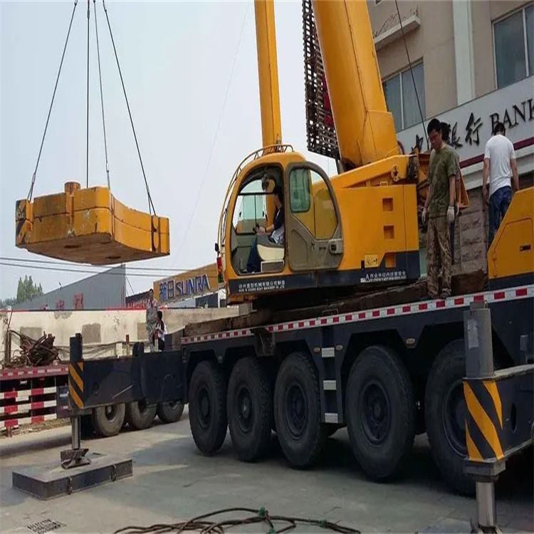 莱城当地吊车出租|机器吊装|75吨|工厂搬迁服务